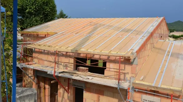 Rénovation de toiture avec pose de tuiles à Montélimar